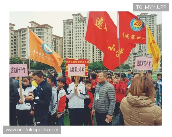 遂溪足球球星崛起，带领球队征战赛场展现风采